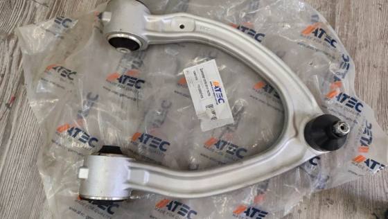 Нов горен десен преден носач ATEC Germany за W220 S-класа